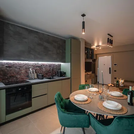 Topaz 96 In Odyssey Spa&pool-parking