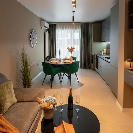 Topaz 96 In Odyssey Spa&pool-parking *